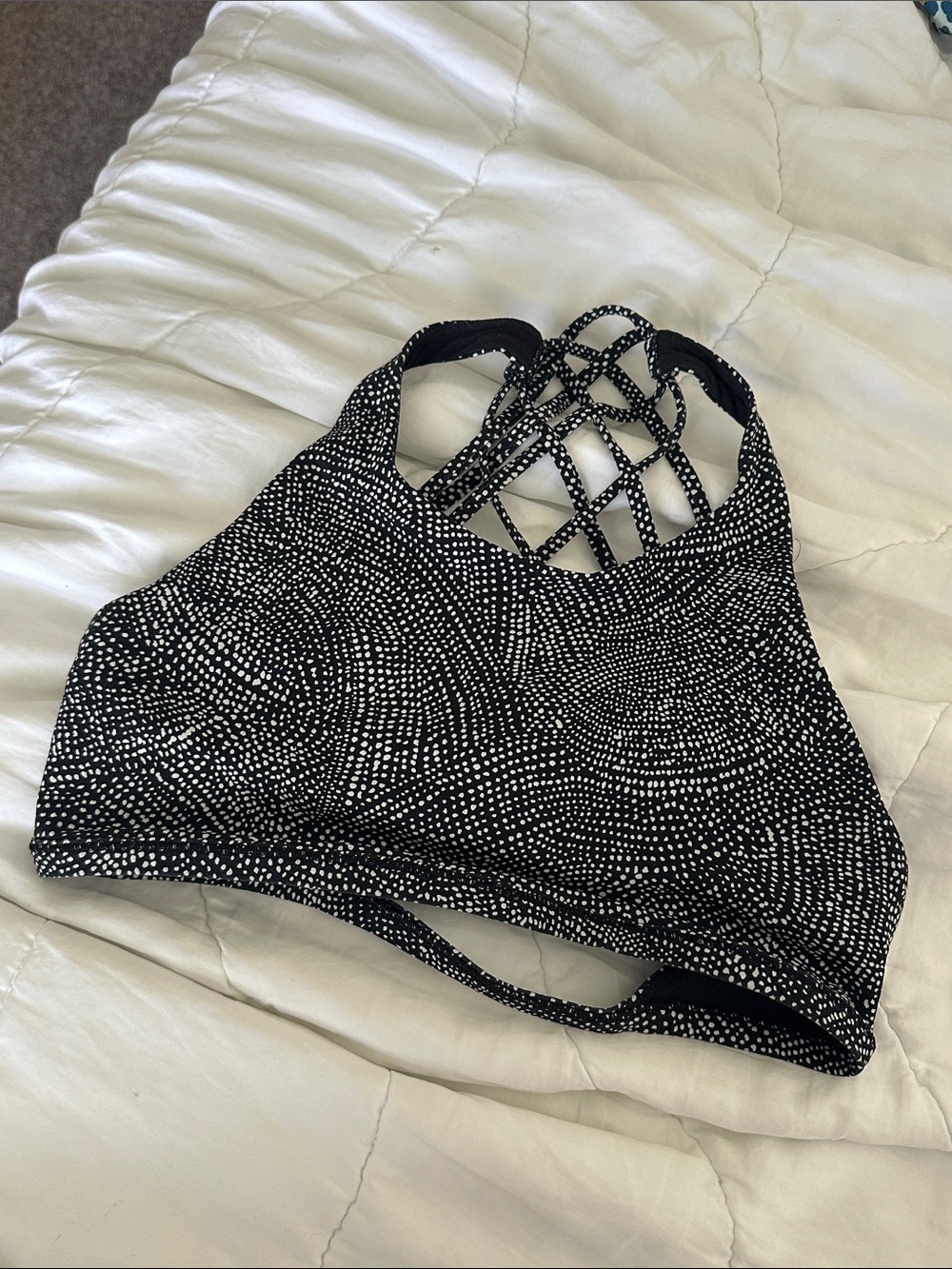 Lululemon Free to Be Bra size 8